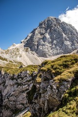 Fototapeta na wymiar Berggipfel des Mangart in den Julischen Alpen