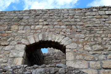 MUR D'ENCEINTE