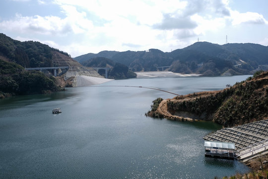 五ケ山ダムの貯水湖