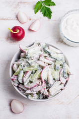 Salad of sliced raw vegetables