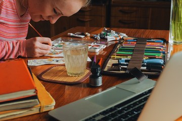 00:18 | 00:19 1×  female artist painter painting a picture of a easter bunny