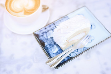 delicious white cake
