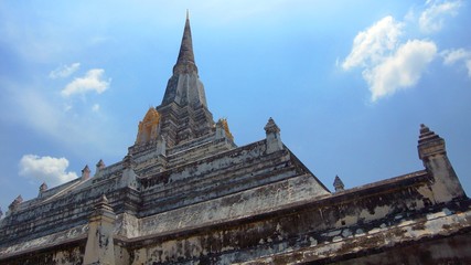The White Temple - Wat Phu Khao Thong