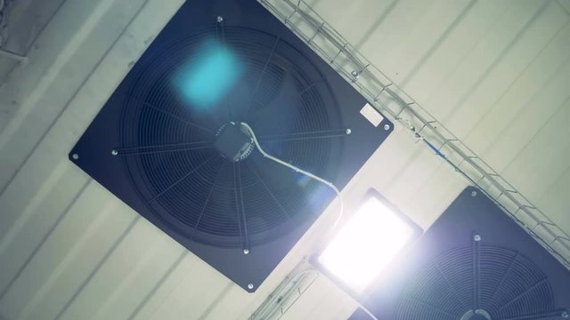 Ceiling with functioning ventilation system