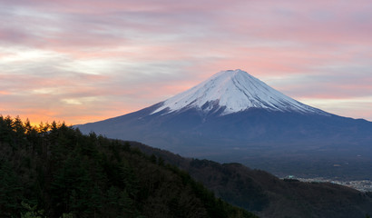 Fototapeta na wymiar sunrise on mountain fuji and cloud movement