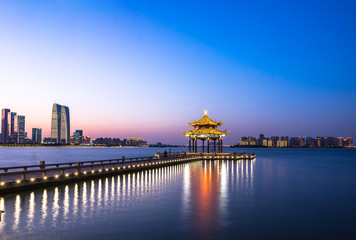 Fototapeta na wymiar huxin pavilion in suzhou jinji lake 