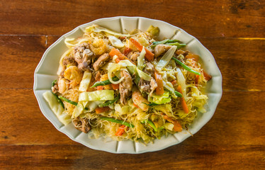 Rice Noodles with Chicken, Shrimp and Vegetables 