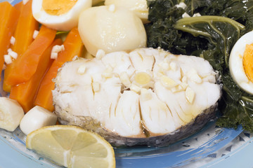 hake fish with vegetables