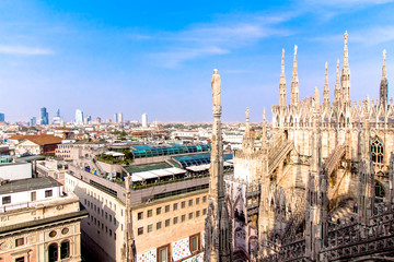 Fototapeta na wymiar view of Milan from the the Duomo