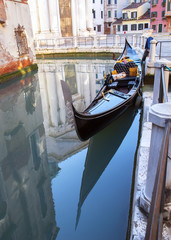 Obraz premium Gondola with shadow