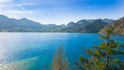 Fototapeta premium Lake Wolfgangsee in spring