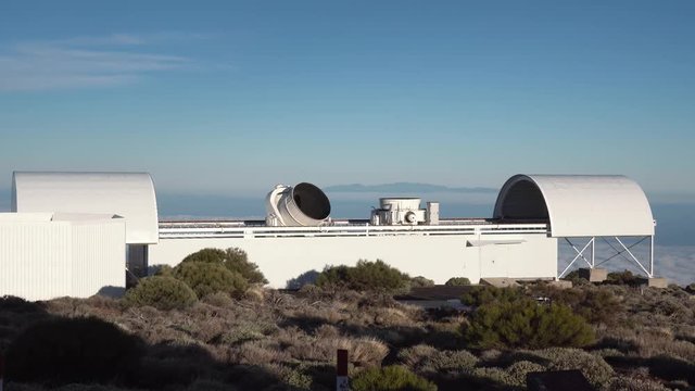 twisting telescope at the astronomical station