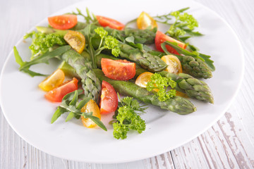 asparagus and tomatoes
