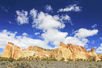 Mountain at Grosvenor Arch double arch, Cottonwood Canyon Road in Grand Staircase Escalante National Monument, Utah, United States, USA