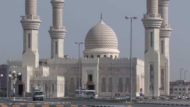 Medium shot of Sheikh Zayed Mosque, Ras Al Khaimah.