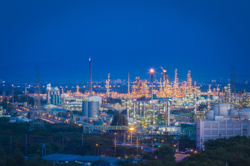Fototapeta na wymiar Oil refinery industrial plant