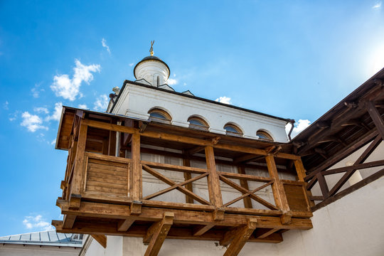 SERPUHOV, RUSSIA - AUGUST 2017: Vvedensky Vladychny Convent (Vvedenskiy Vladychnyi monastyr) in Serpukhov. The Holy Gates and the Gate Church of Theodotus of Ancyra
