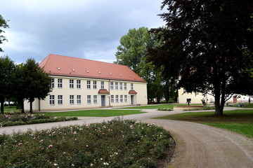 Elsterschlossgymnasium, Nebengebäude