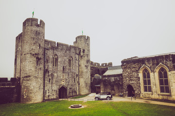 Fototapeta premium caerphilly castle wales 