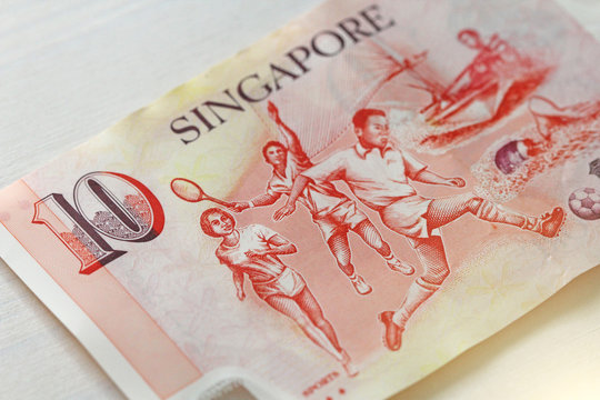 Ten Singapore Dollars With One Note. 10 Dollars