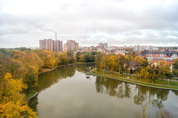 View from the Ferris wheel to the pond and the cityscape.