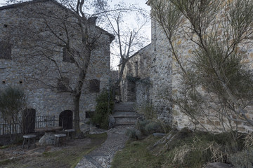 Fototapeta na wymiar Brugnello, borgo di montagna dell'alta val Trebbia