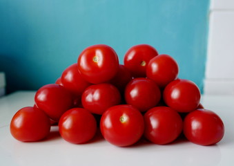 Tomatoes without branches
