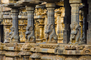 Carved idols on the inner wall of Airavatesvara Temple, Darasuram, near Kumbakonam, Tamil Nadu,...