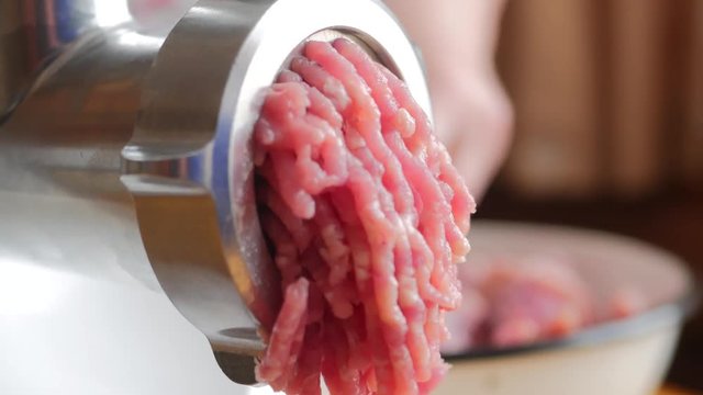 Cooking the meat forcemeat using the meat grinder