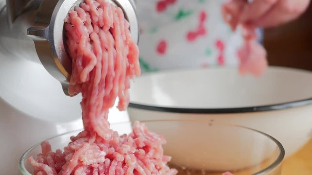 Cooking the meat forcemeat using the meat grinder