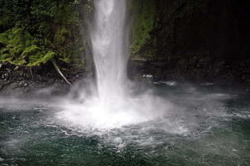 Fototapeta na wymiar La Fortuna Waterfall