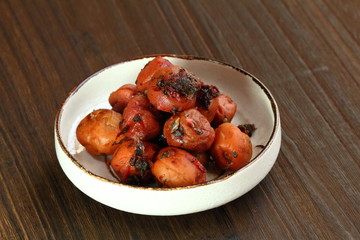 かつお梅、鰹節が入った梅干し