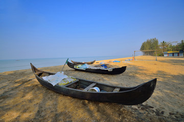 Boats kept at ambedkar beach in vypin.