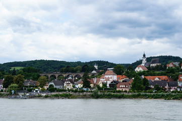 Fototapeta na wymiar オーストリアのライン川の街並み