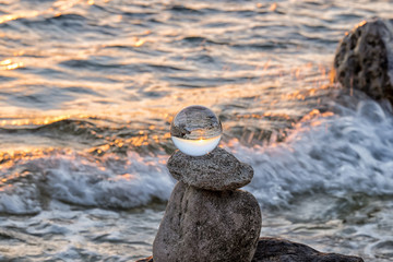 Arte attraverso la sfera di cristallo
