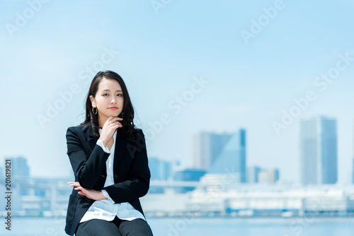 女性 代後半 30代前半 ビジネスイメージ Wall Mural Chachamal