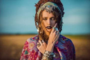 Deurstickers Gypsy prachtige zigeunermeisje