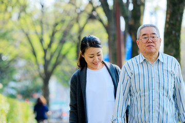 中高年男性と介護