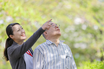 中高年男性と介護