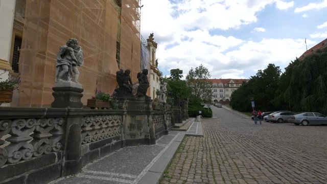 Sculptures of Loreta building