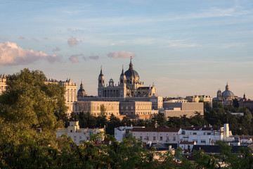 Fototapeta premium Katedra Almudena w Madrycie