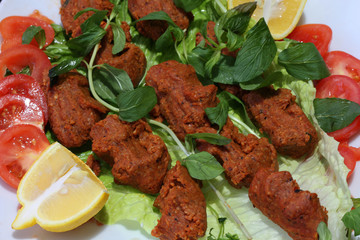 Çiğ köfte tabağı 