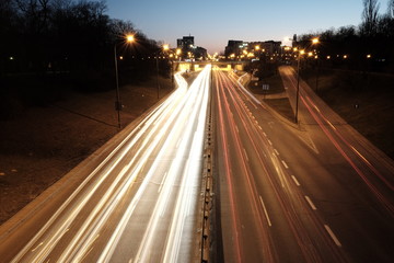 Fototapeta na wymiar night traffic in warsaw