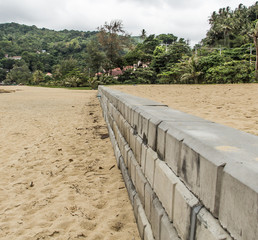 Concrete wave wall