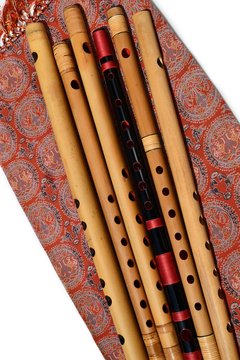 日本の楽器、和楽器イメージ素材、竹製の横笛
