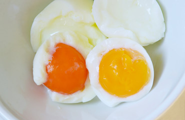 boiled eggs without  shell in bowl.
Egg keep you feeling full much longer than cereal or toast