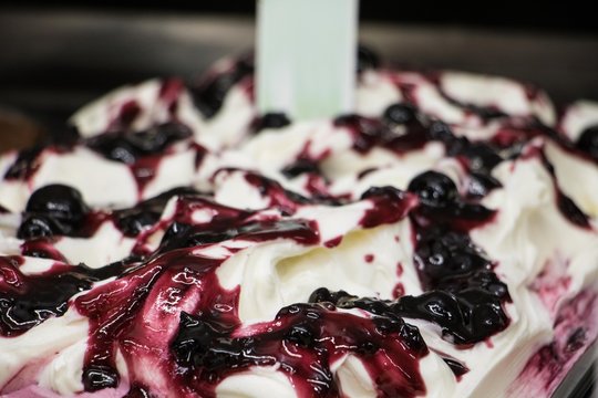 Gelato alla amarena