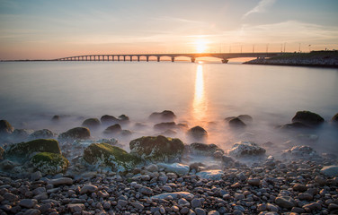 Coucher de soleil Pont de l'ile de Ré Charente Maritime France