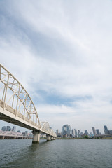 Naklejka premium 大阪 都市風景