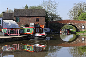 The amazing network of canals, junctions, locks and tunnels left over from the industrial revolution has a fascination all of its own.